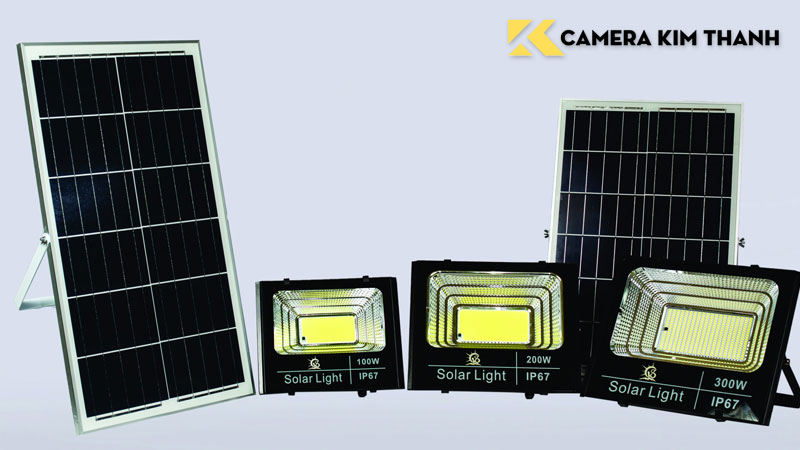 nen-mua-den-nang-luong-mat-troi-200w-o-dau-chinh-hang-gia-tot-nhat-camerakimthanh